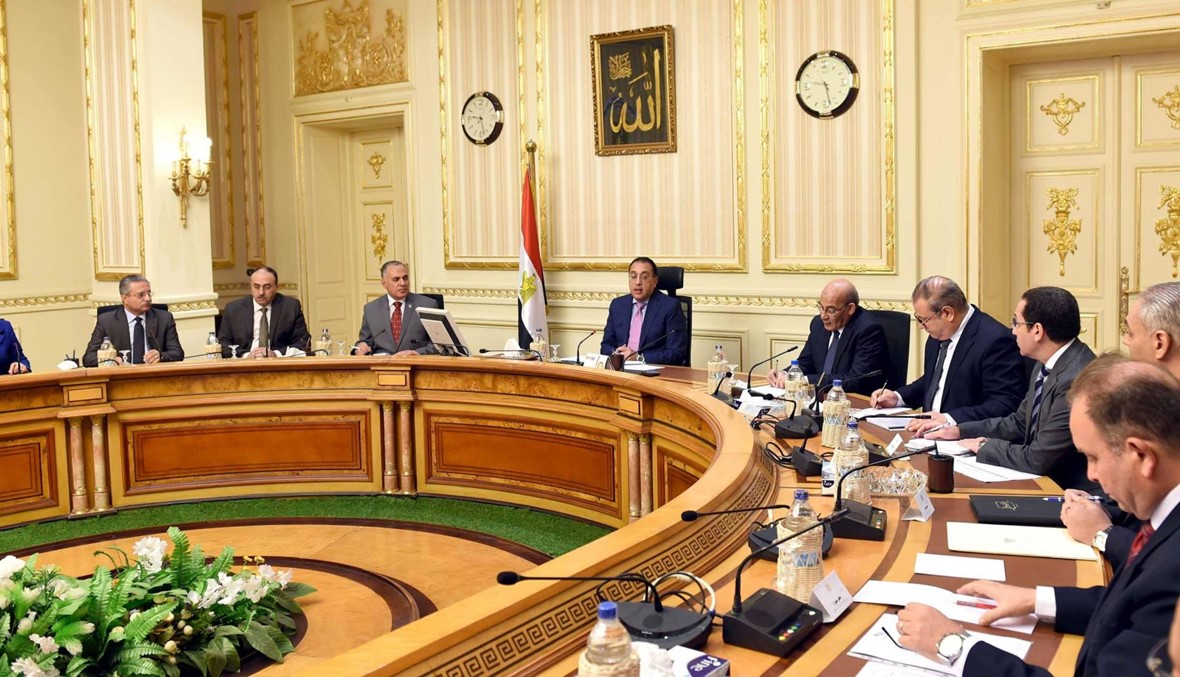 العام الدراسي وغلاء الأسعار.. تحديات مهمة على طاولة الحكومة المصرية