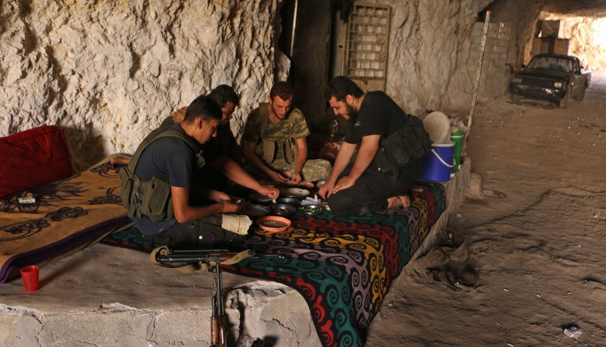 أنقرة وضعت خطة لإجلاء المقاتلين من إدلب... "من يرفض إلقاء السلاح سيتم استهدافه"