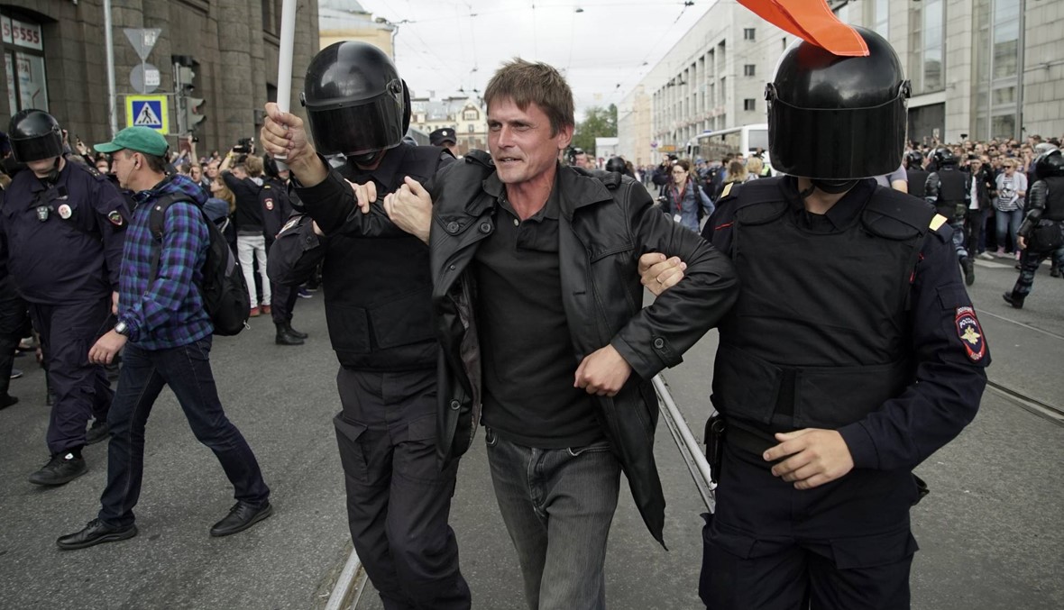 روسيا: أنصار نافالني يحتجّون على رفع سنّ التقاعد... توقيف 153 \r\nمتظاهراً