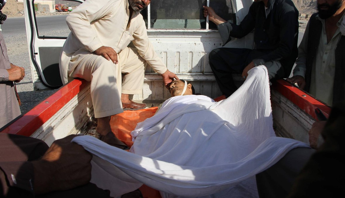 ارتفاع حصيلة الهجوم الانتحاري في أفغانستان إلى 68 قتيلاً (صور)