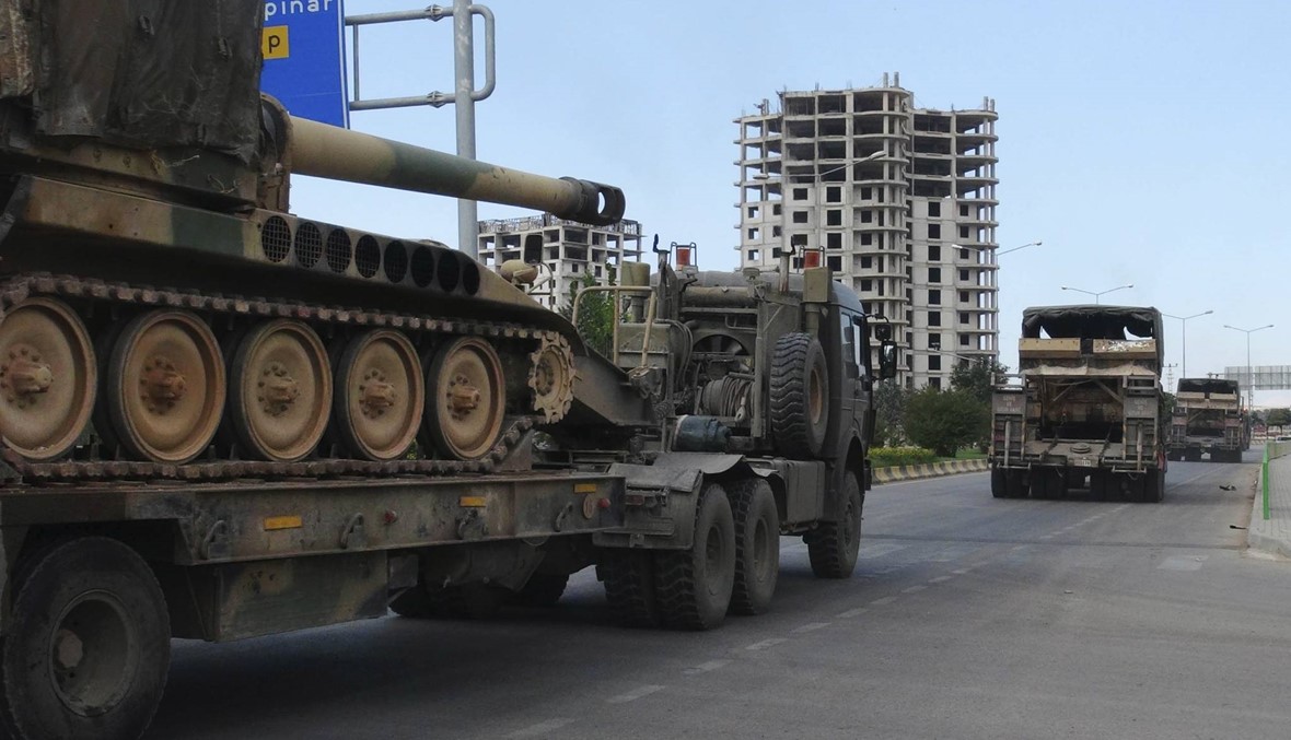 "قافلة من نحو 50 آلية"... تركيا ترسل تعزيزات عسكرية جديدة إلى إدلب