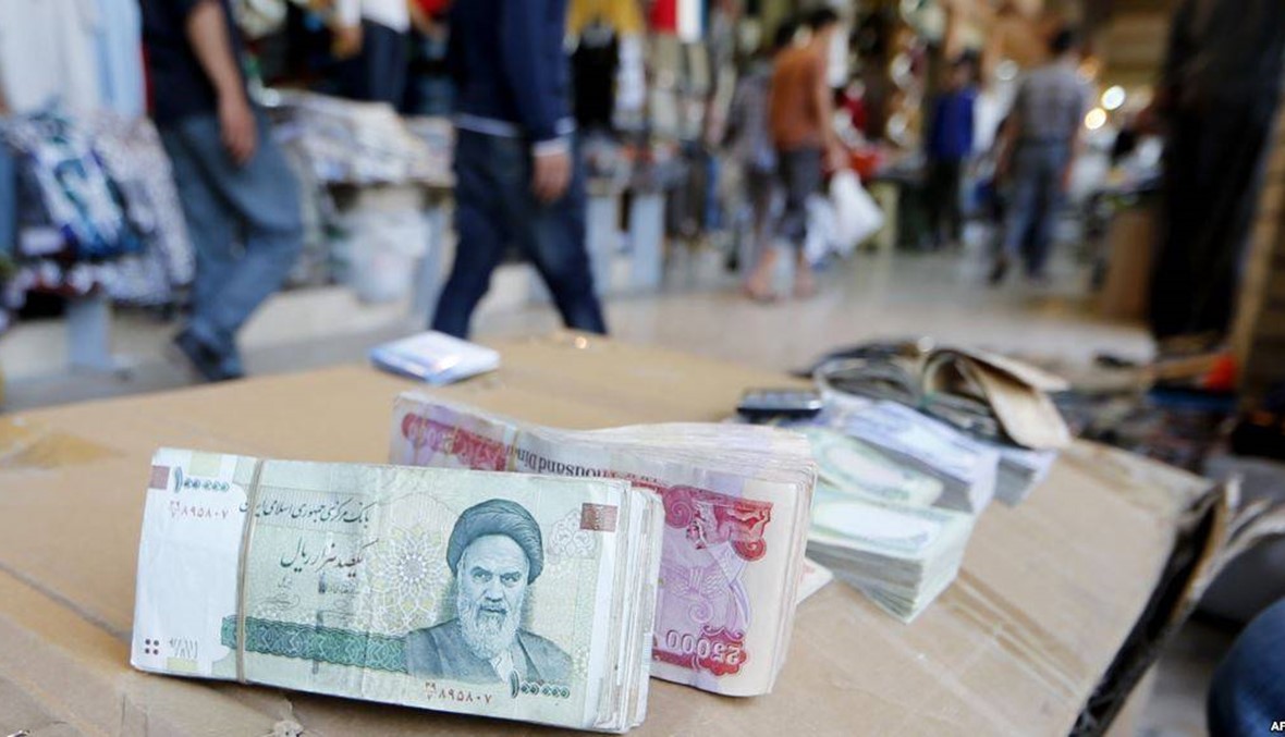 "بشكل متسارع"... الريال الإيراني يهبط مقابل الدولار