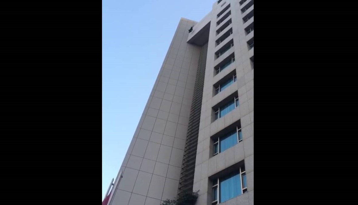 "انتحر" من سطح فندق في بيروت: "قديمة"... و"هيدا تمثيل"