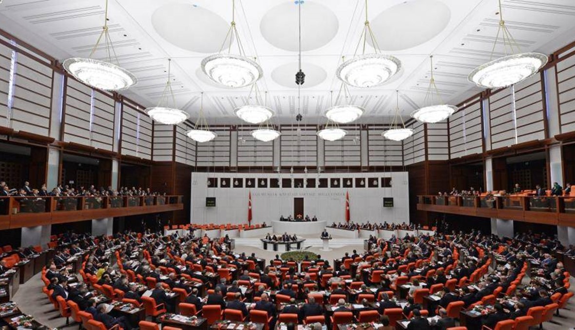 البرلمان يمدد مهمة القوات التركية في سوريا والعراق