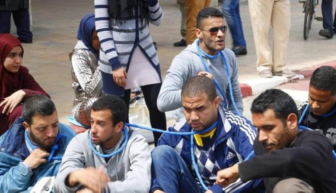 المغرب: اعتصام لمكفوفين للمطالبة بعمل... كفيف وقع من سطح مبنى الوزارة وقضى