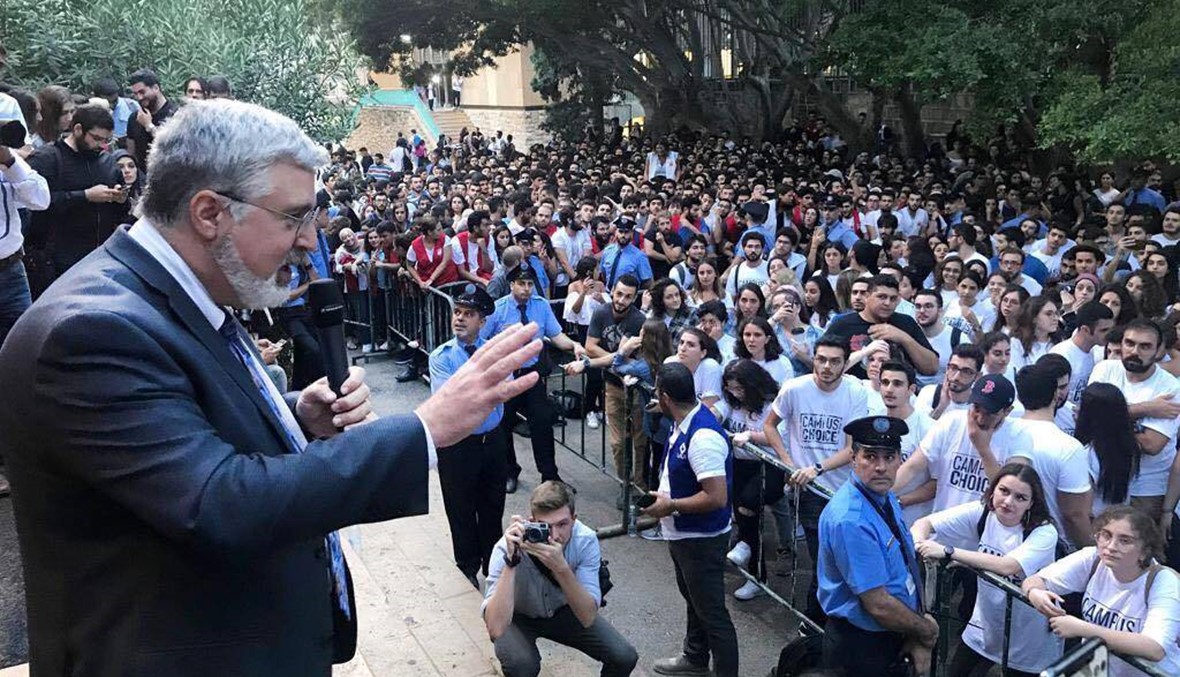  رئيس الجامعة الأميركية في بيروت الدكتور فضلو خوري.