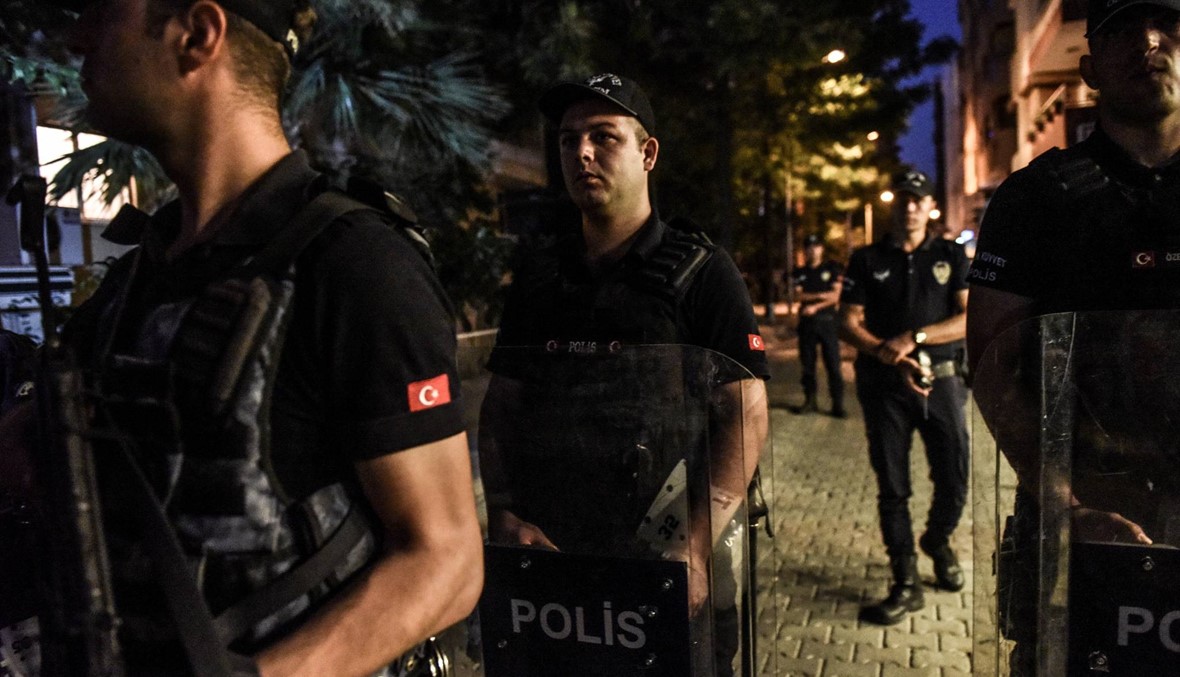 تركيا: الداخليّة تعلّق مهمات 259 مسؤولاً محليًّا لـ"انضمامهم إلى مجموعات إرهابيّة"
