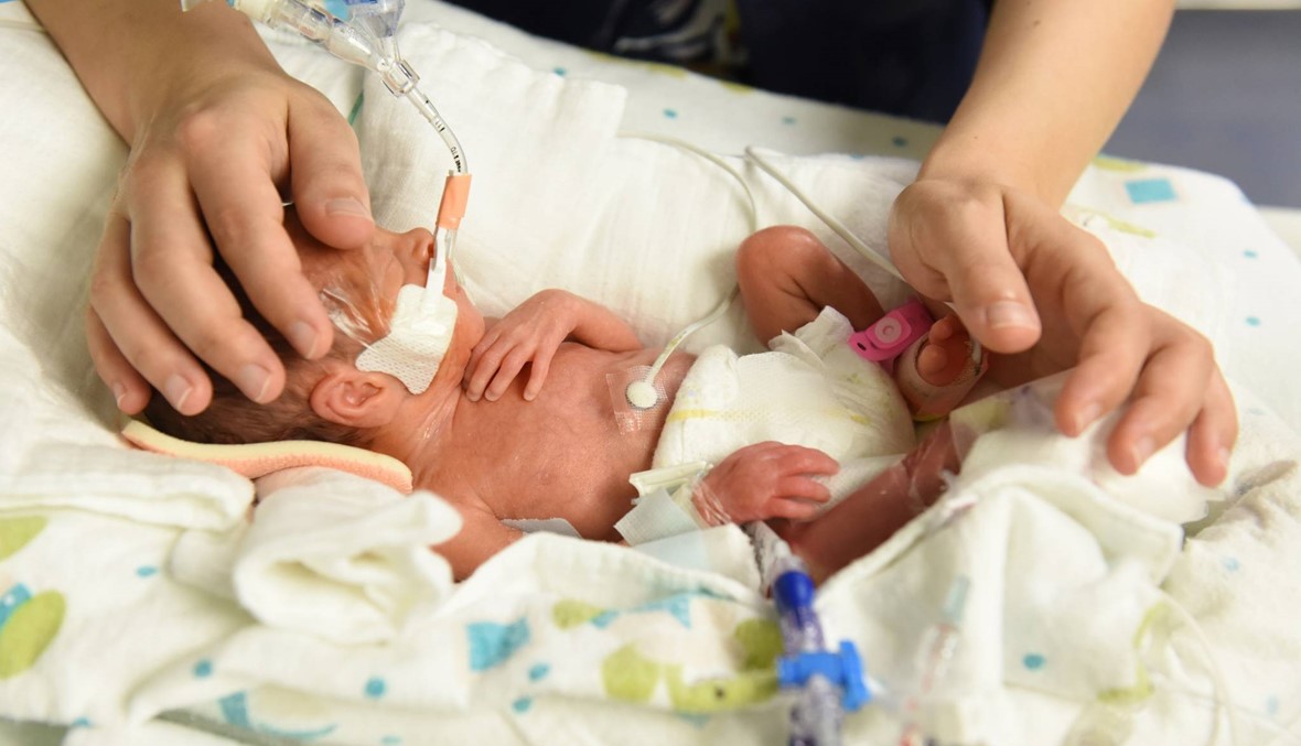 للمرة الأولى في لبنان... AUB تنال شهادة برنامج الرعاية التنموية الفردية لحديثي الولادة