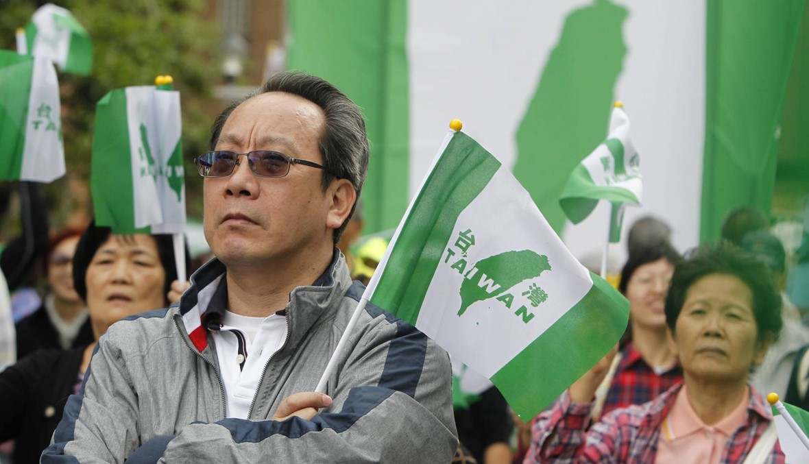 عشرات آلاف الاشخاص يتظاهرون مطالبين باستقلال تايوان عن الصين