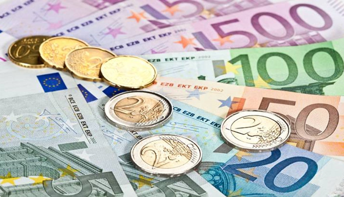 الأورو يهبط قبل قرار الاتحاد الأوروبي بشأن ميزانية إيطاليا
