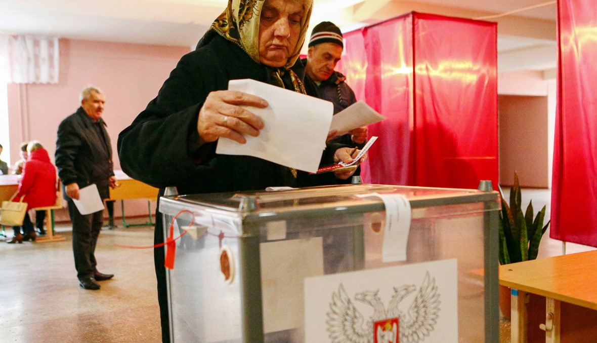 انتخابات محليّة في شرق أوكرانيا "تحت رقابة مسلّحين": كييف وأوروبا تحتجان