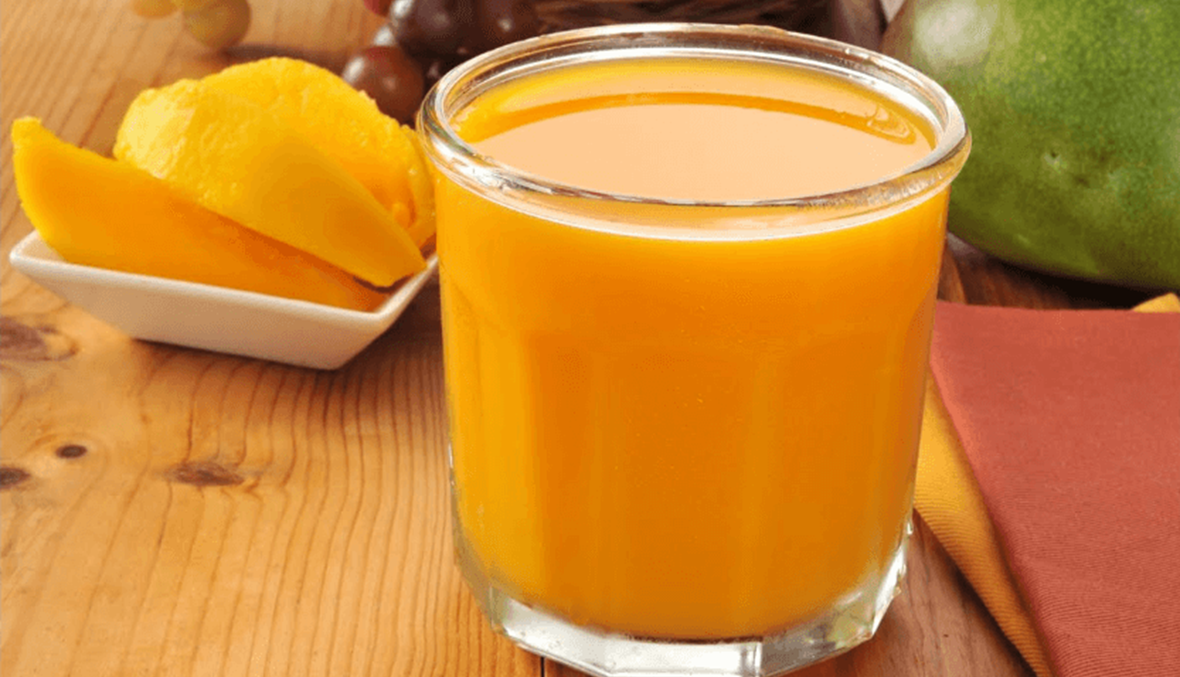 طريقة تحضير عصير المانجو مع الموز والبرتقال: مفاجأة سارّة للضيوف!