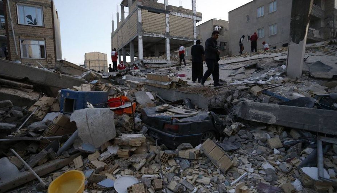 أكثر من 700 جريح في زلزال عنيف في غرب إيران