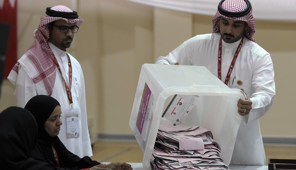 إعلان نتائج الانتخابات البرلمانيّة في البحرين... الحكومة تقدّم استقالتها