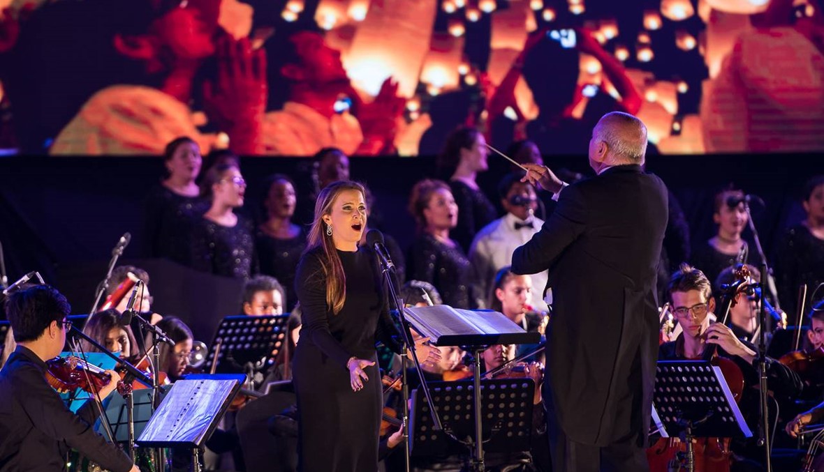 "سيمفونية المحبة" في دبي... وزير التسامح يشيد بتانيا قسيس (صور وفيديو)