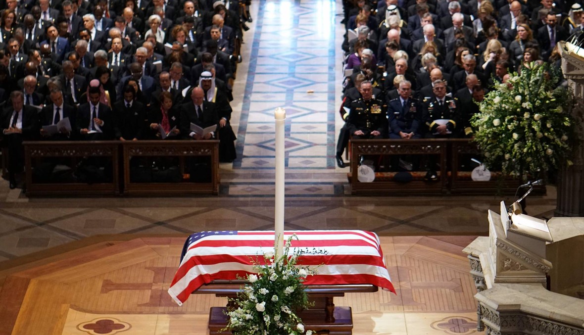 زعماء أميركيون وأجانب يشيعون بوش الأب... "رجل الدولة العسكري" في جنازة مهيبة