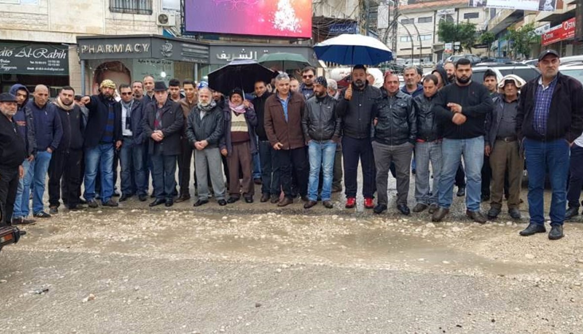 اعتصام في حلبا احتجاجاً على سوء تنفيذ مشاريع إنمائية