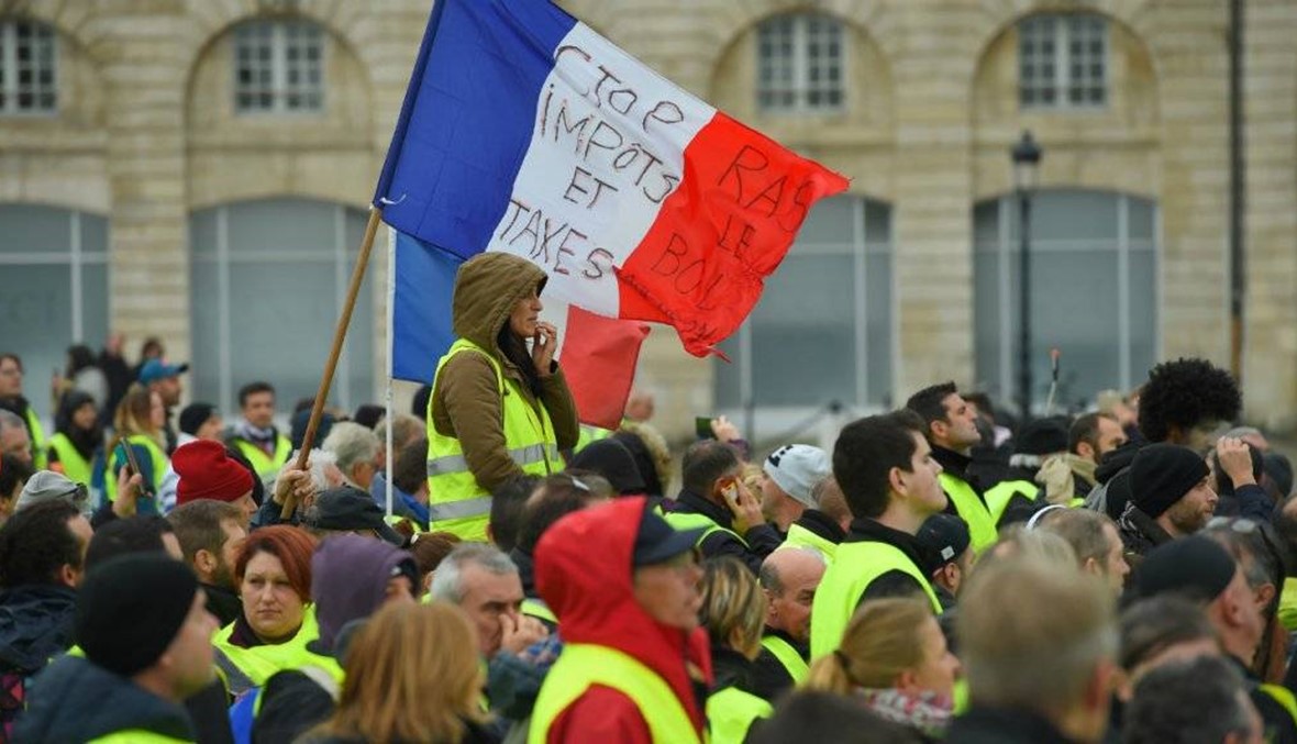 وزير المالية الفرنسي: على ماكرون توحيد فرنسا لدرء الأضرار الاقتصادية