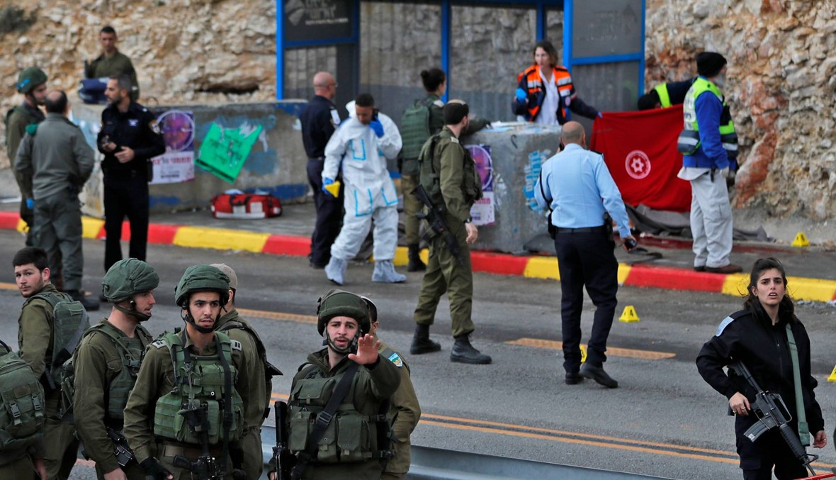 مقتل إسرائيليَيْن بهجوم بسلاح ناري في الضفة الغربية