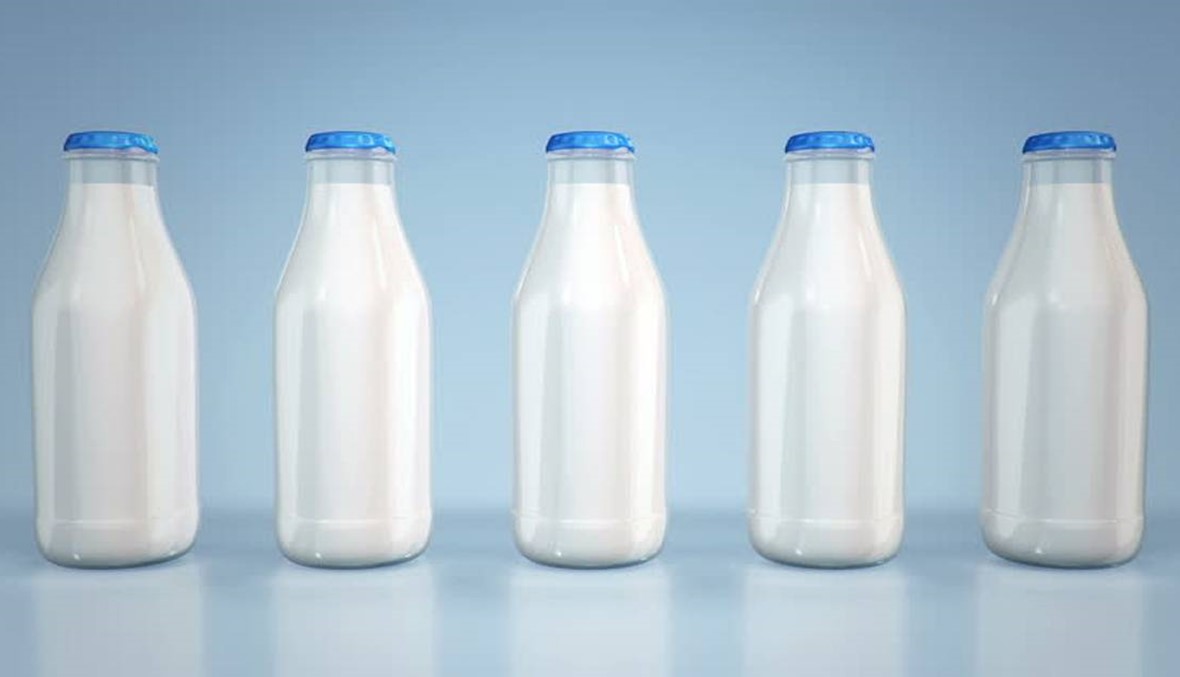 العلماء يطرحون استبدال حليب البقر بحليب الصراصير!