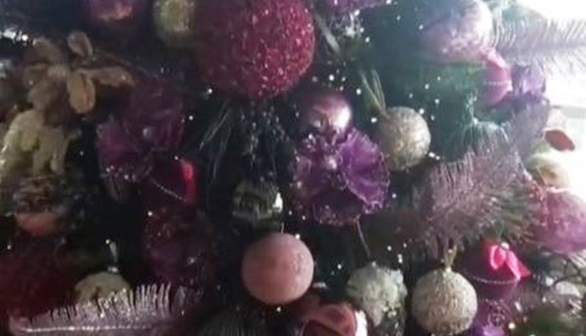 عيد الميلاد في منازل المشاهير... فخامة وبهجة (صور وفيديو)