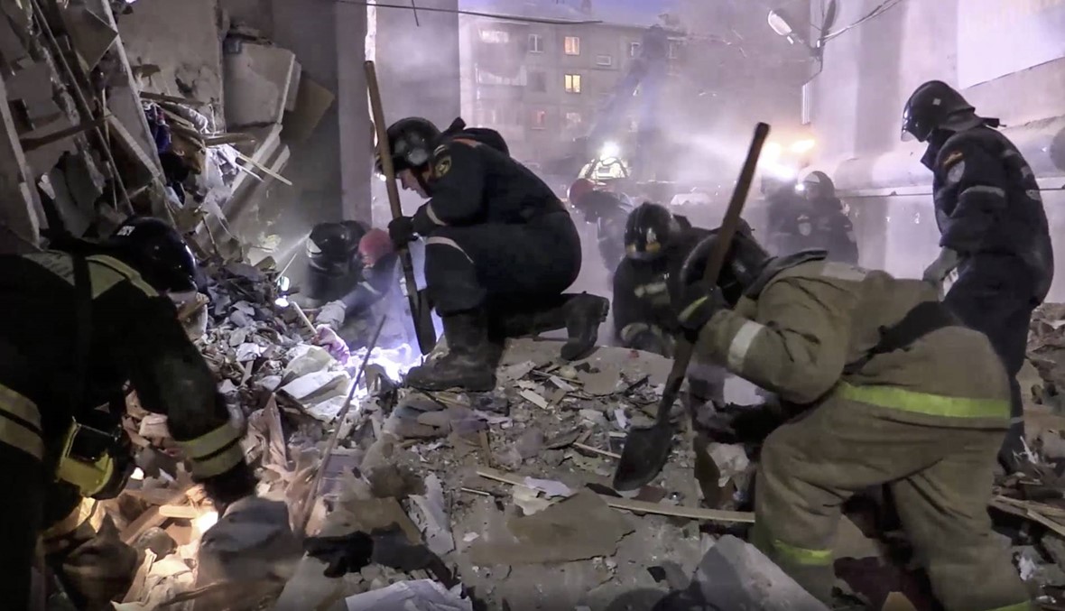 الحرارة -27 درجة... روسيا: ارتفاع حصيلة انهيار المبنى إلى 38 قتيلاً