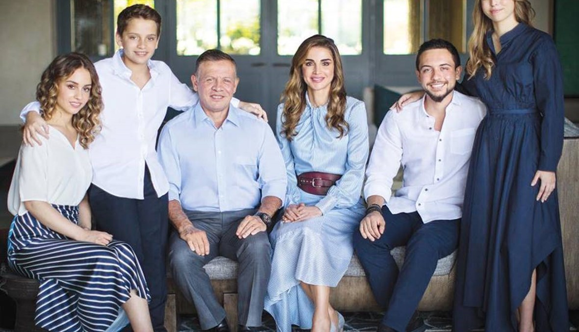 الملكة رانيا تردّ بعد جدل حول قيمة ملابسها: التفاصيل بين أيديكم
