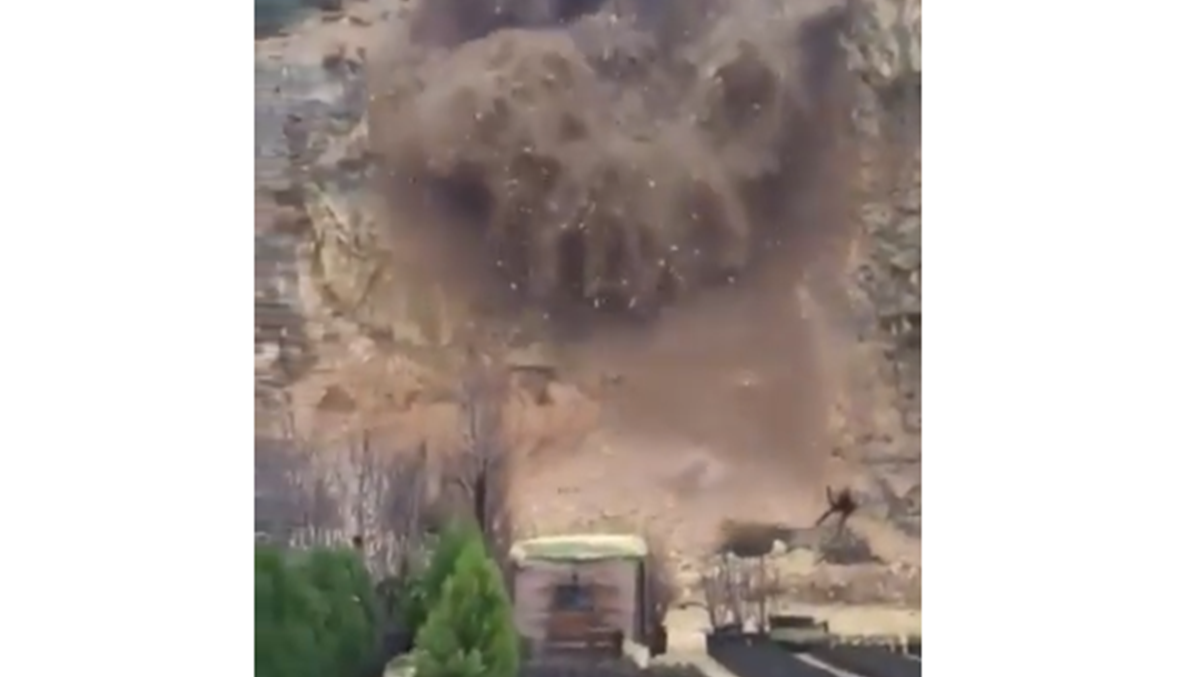 بالفيديو: ما حقيقة الانهيار الرملي خلف قلعة المسيلحة في البترون؟