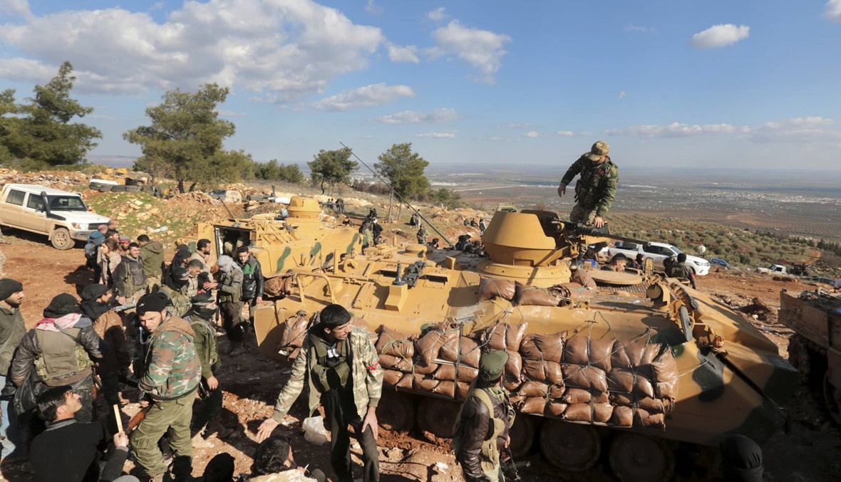 32 قتيلاً في هجمات مضادة لـ"داعش" في شرق سوريا