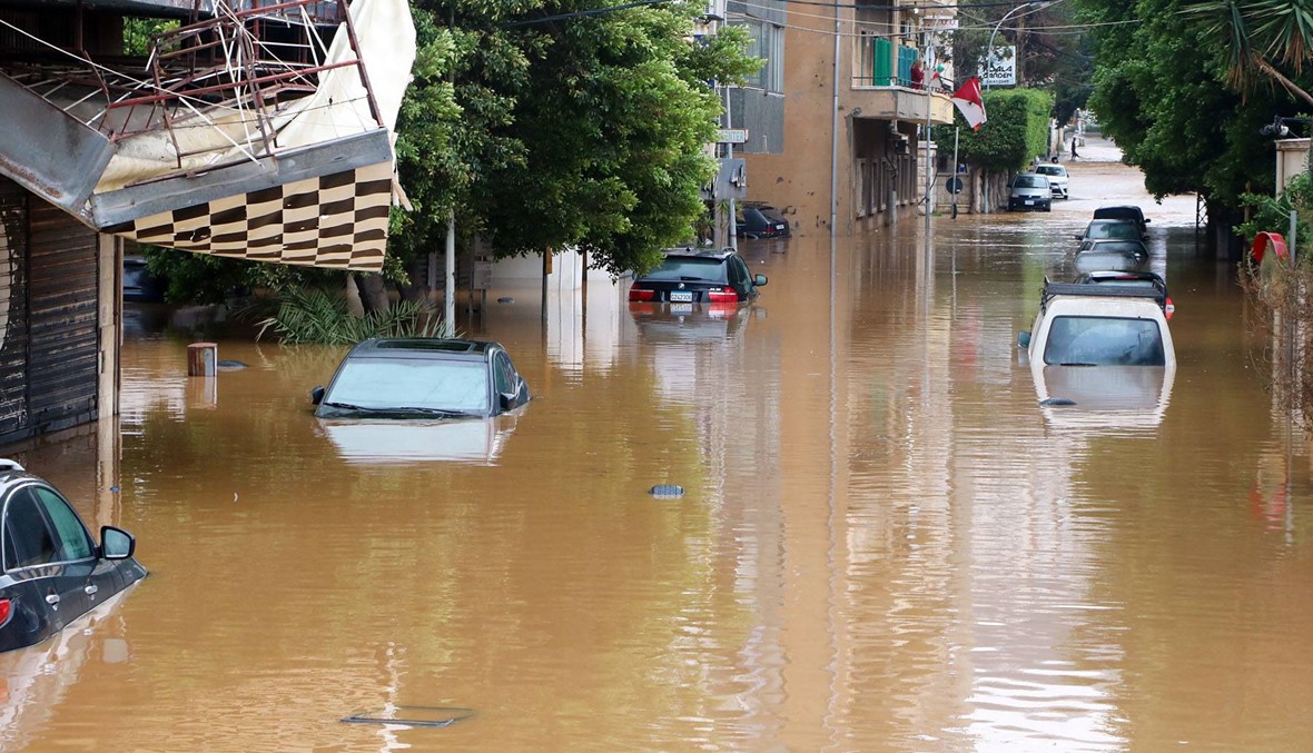 بالصور: انطلياس تغرق بالمياه والجيش ينقذ المواطنين!
