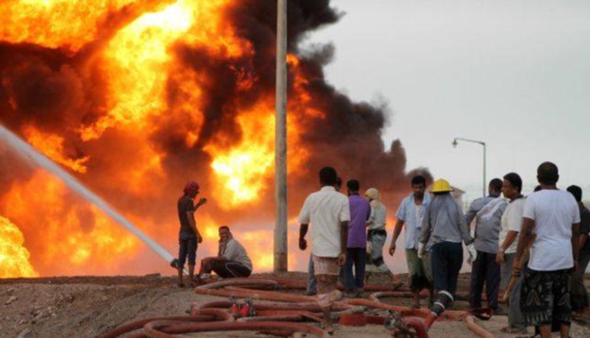 اندلاع حريق في خزان مصفاة عدن النفطية جنوب اليمن