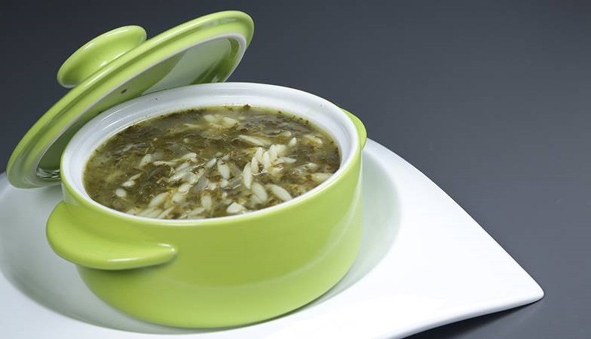 حساء السبانخ مع المعكرونة: طبق لذيذ يقاوم صقيع كانون!