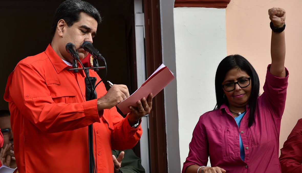 مادورو يعلن قطع فنزويلا علاقاتها الديبلوماسية مع الولايات المتحدة