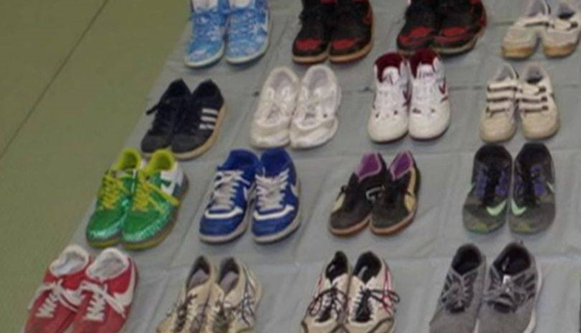 سرق 70 زوجاً من الأحذية ليستنشقها من أجل "المتعة الجنسية"