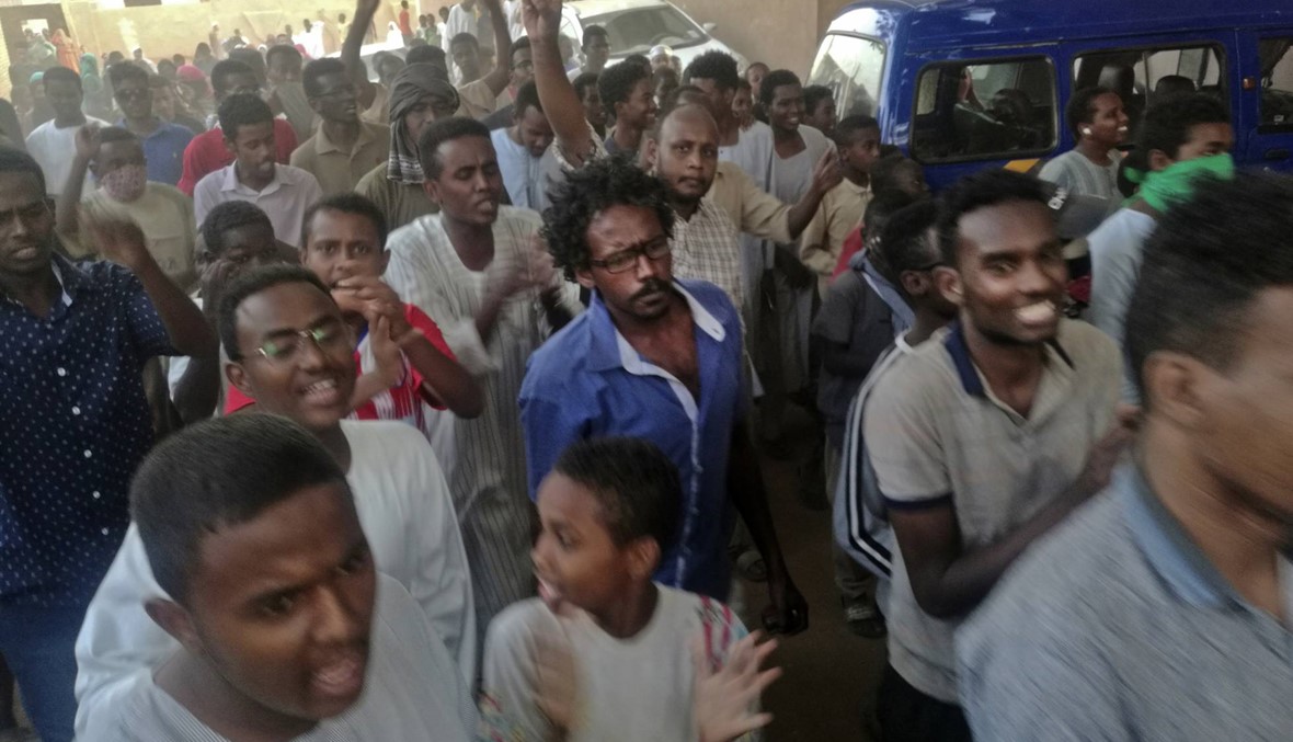 السودان: متظاهرون احتجوا على "مقتل مدرّس" خلال احتجازه
