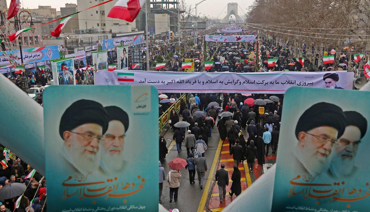 "طهران عملياً بيد مناصري الخميني"... "عشرة الفجر"، 10 أيام قلبت إيران