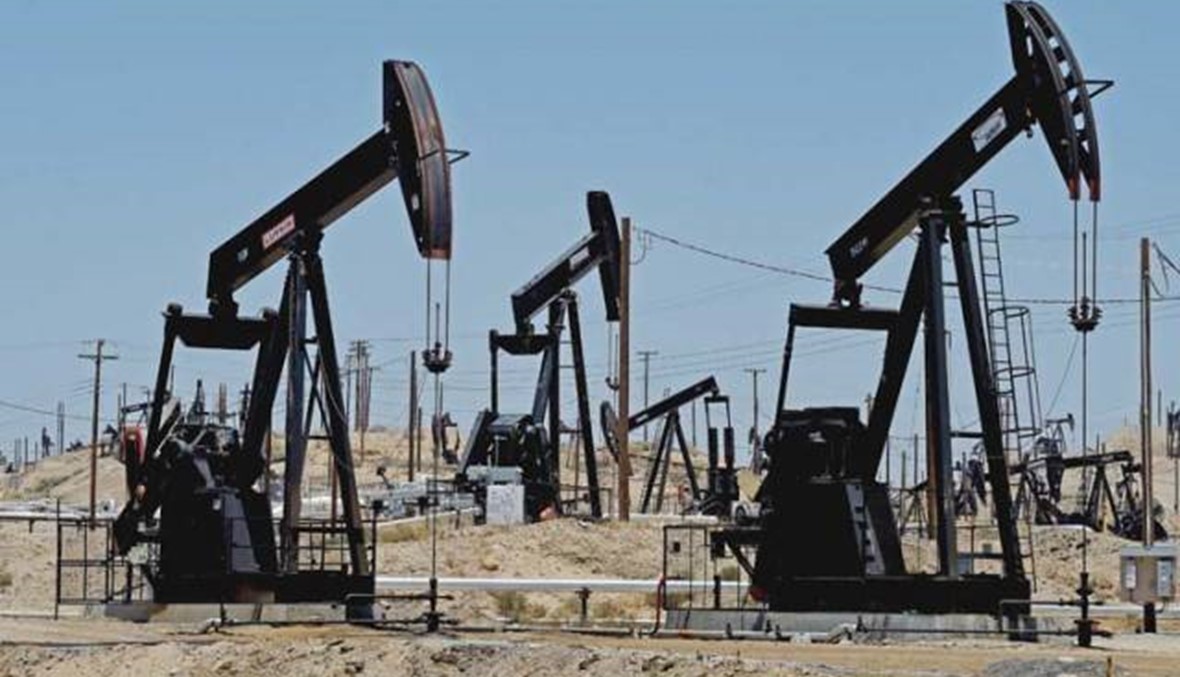 النفط يصعد بدعم تخفيضات أوبيك وعقوبات فنزويلا وإيران
