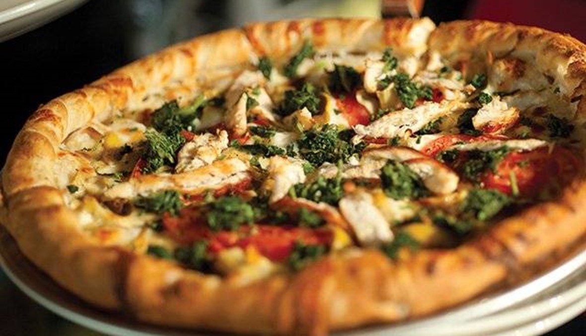 طريقة تحضير البيتزا بالسردين: خلطة مميّزة في 3 خطوات فقط!