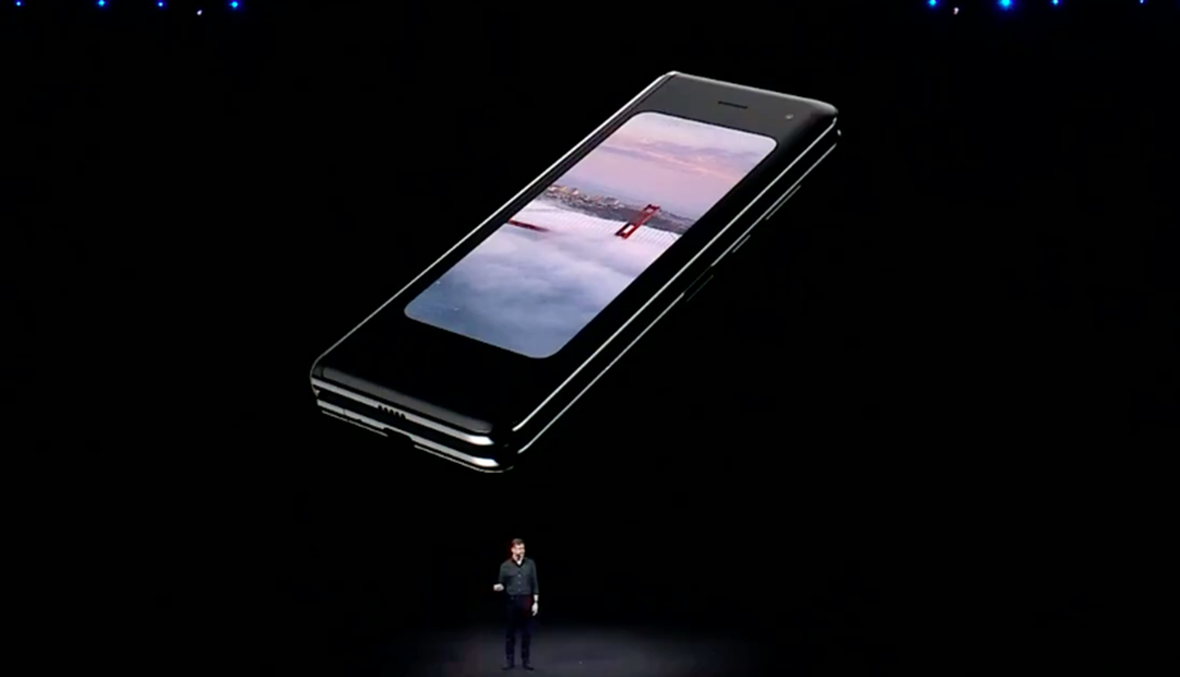 سامسونغ تعلن رسمياً عن هاتفها القابل للطي Galaxy Fold: اليكم مواصفاته، سعره وموعد طرحه في الأسواق (فيديو)
