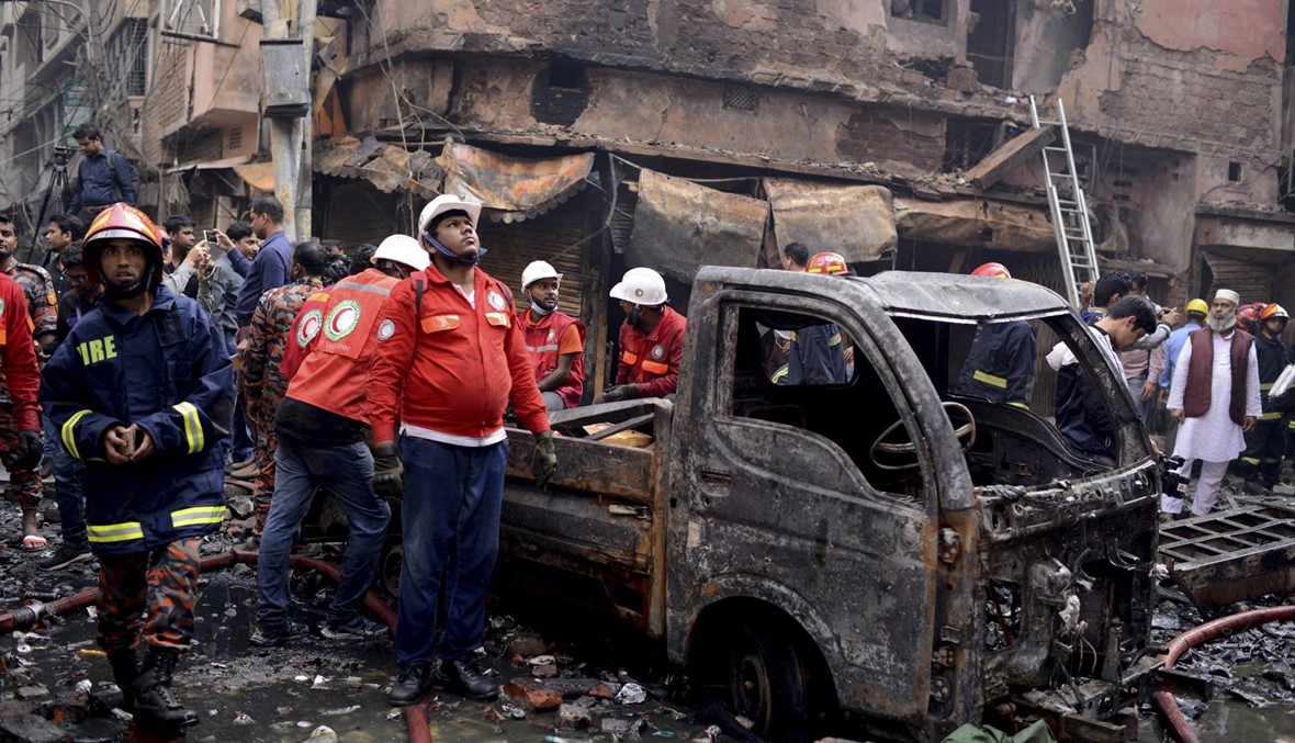 69 قتيلاً على الأقلّ في حريق ضخم في دكا