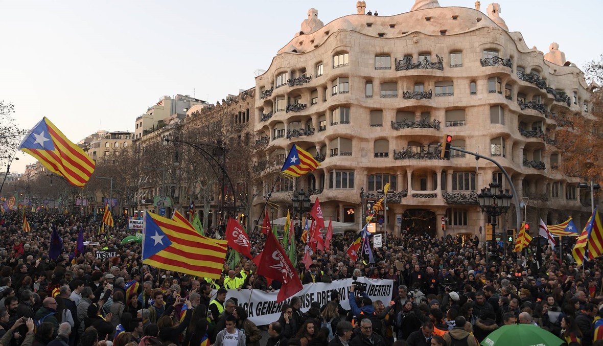 إسبانيا: اضراب وقطع طرقات في كاتالونيا احتجاجاً على محاكمة 12 قائداً انفصاليًّا
