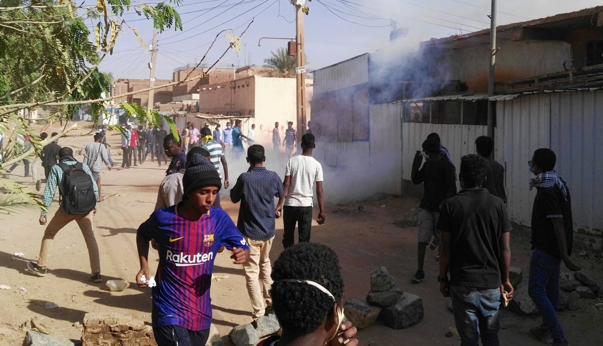 سودانيّون يتحدّون "حالة الطوارئ": تظاهرات في الخرطوم، و"لا نخاف"