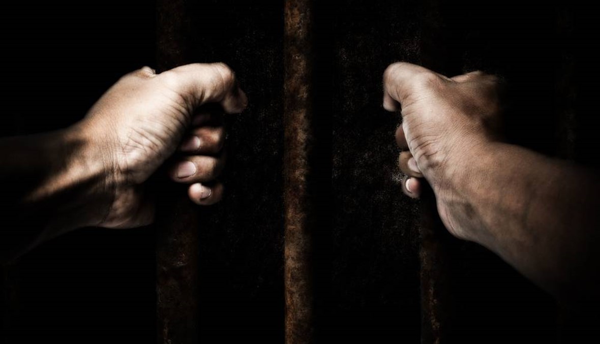 فرار 5 سجناء في جزين بواسطة كسر زجاج المخفر