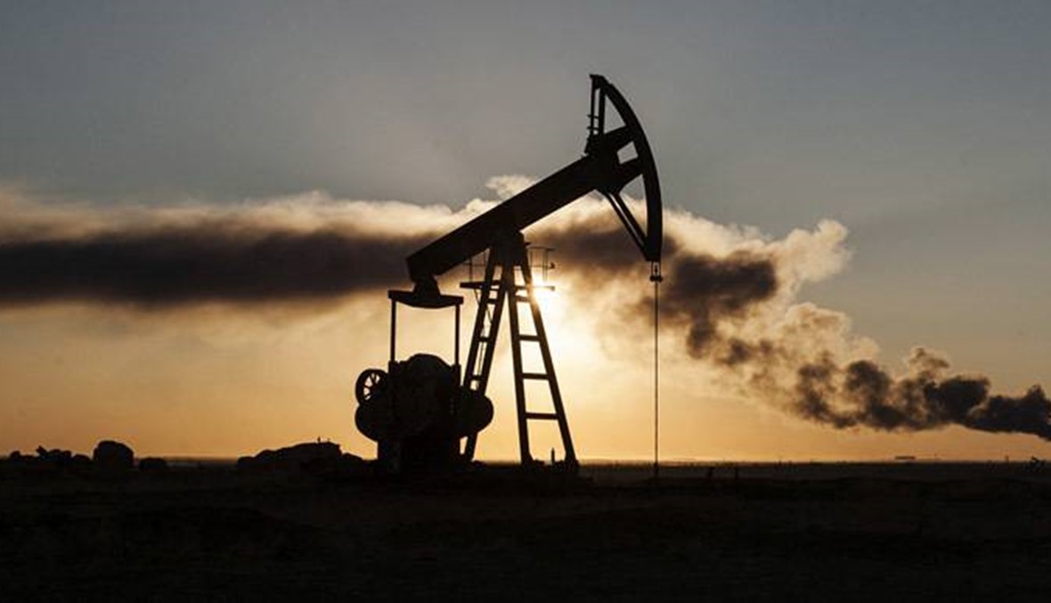 النفط ينخفض بفعل ارتفاع مخزون أميركا