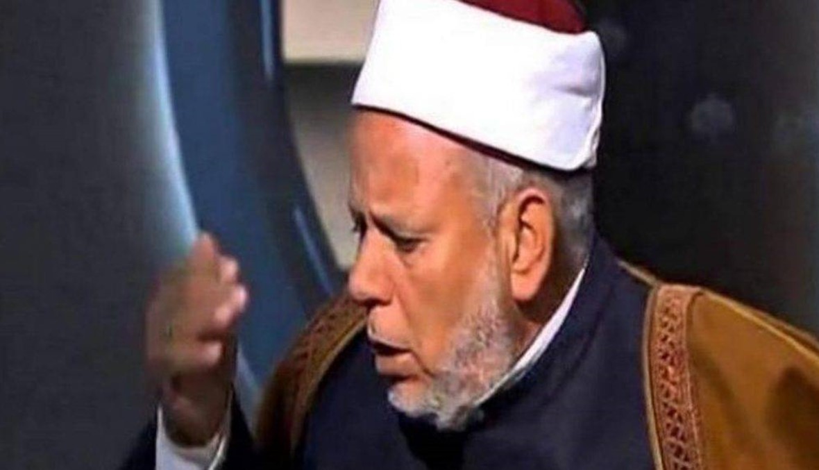 بالفيديو:  مؤذن أخرس في أحد المساجد المصرية