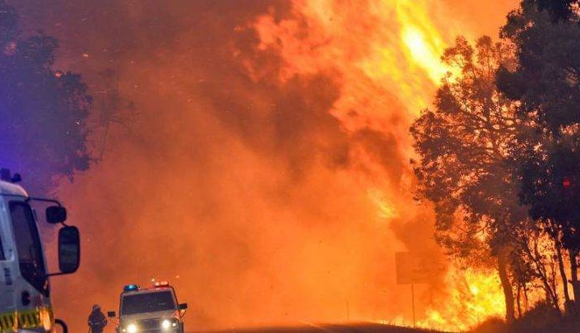 حرائق الغابات تدمر أكثر من 30 منزلا بولاية فيكتوريا الاوسترالية