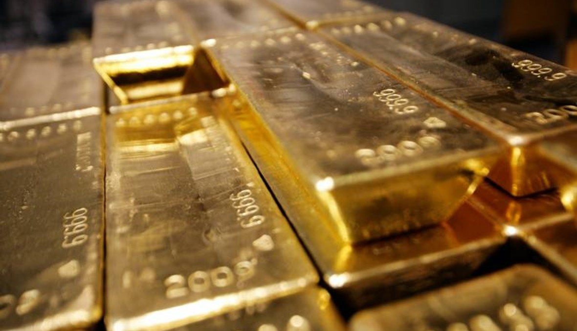 الذهب في أعلى مستوياته وسط تراجع الدولار