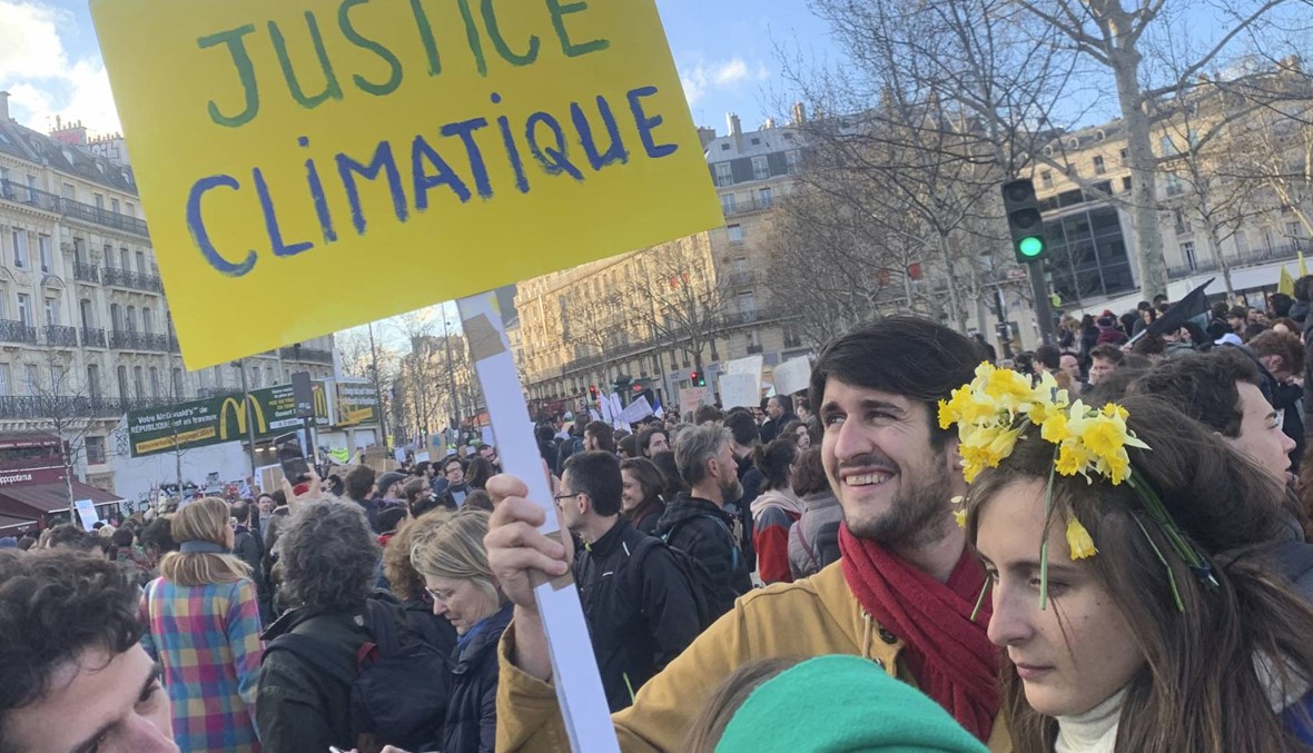 "تظاهرة القرن" في باريس... عشرات الآلاف ندّدوا بعدم التحرّك لمواجهة التغيّرات المناخية