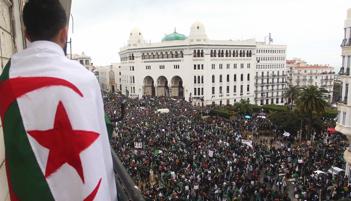 الجزائر: بوتفليقة يعزل المدير العام للتلفزة العموميّة