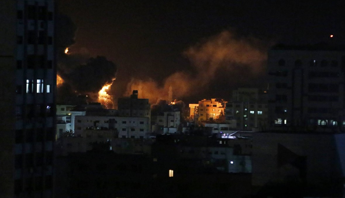 غارات ليلية على غزة وصواريخ على إسرائيل رغم إعلان وقف إطلاق النار